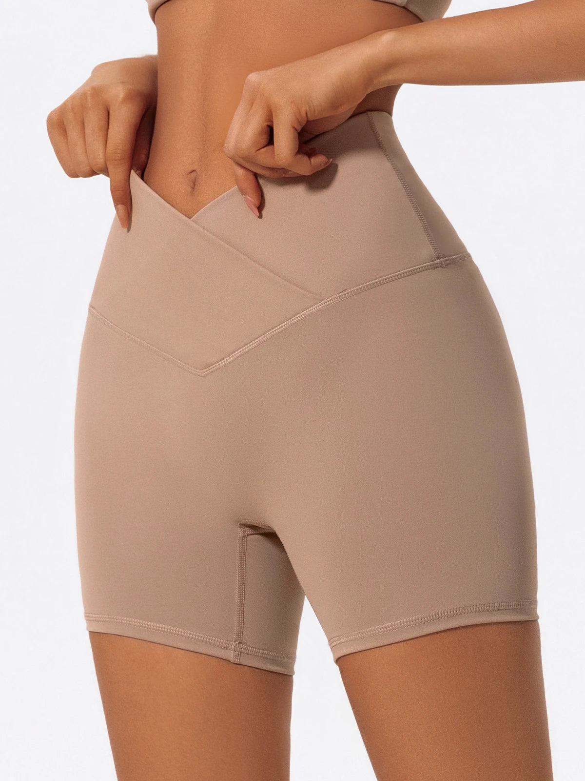 SHORTS MID ESSENCIAL
